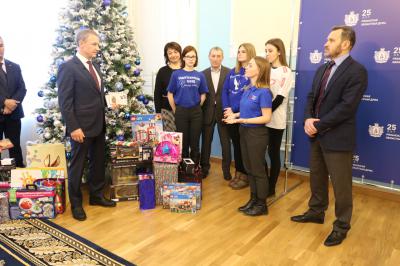 Депутаты Рязоблдумы поздравили воспитанников школы-интерната